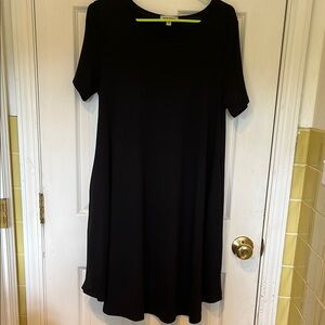 Zenana Outfitters Black Crew Neck Dress